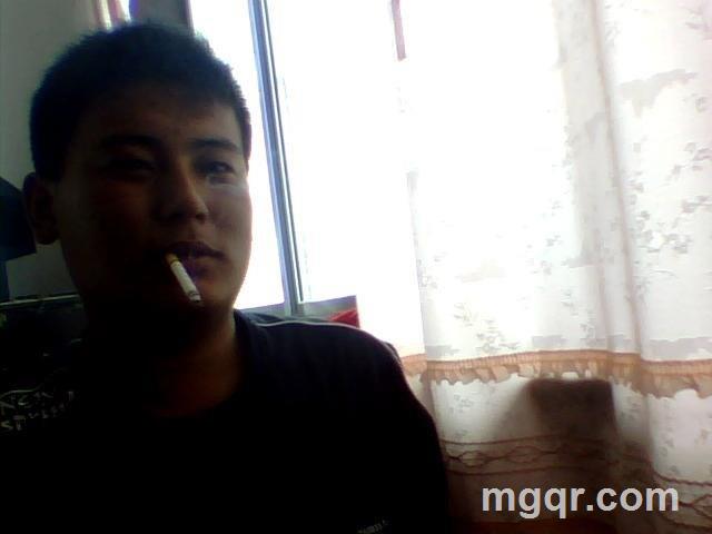 别动。飘着了的头像