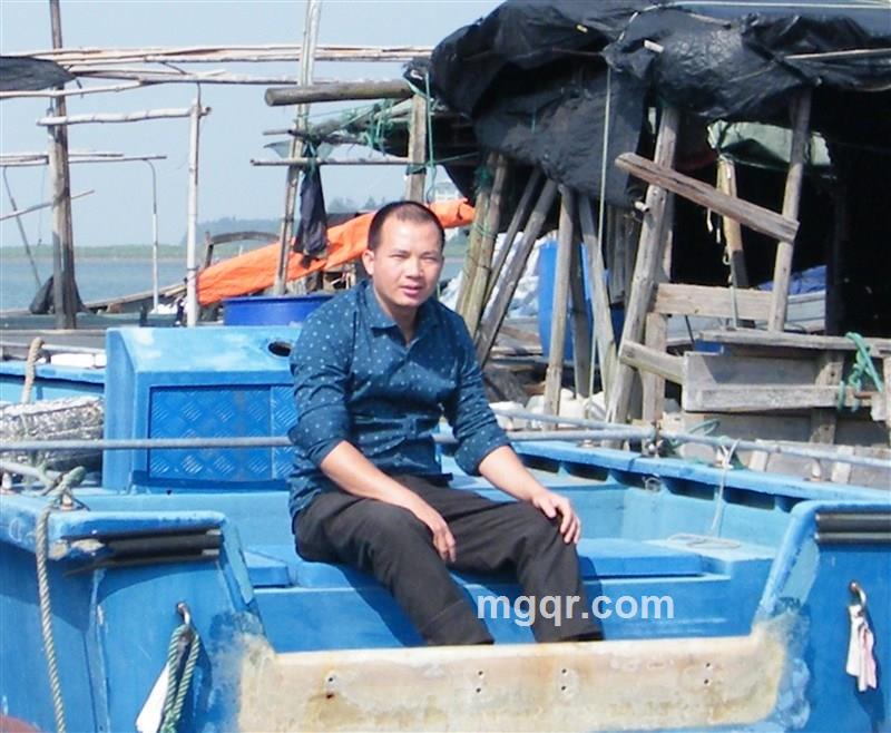 树上咱接吻的头像