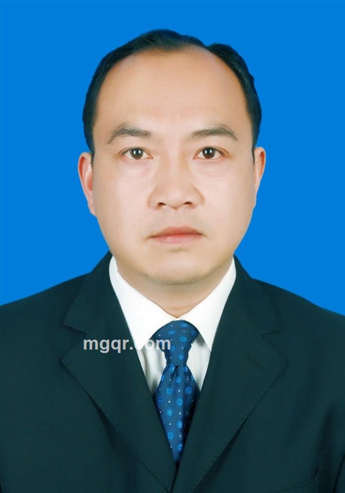 碧水蓝天男的头像