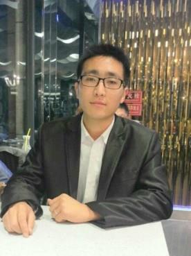 卿莫笑、的头像