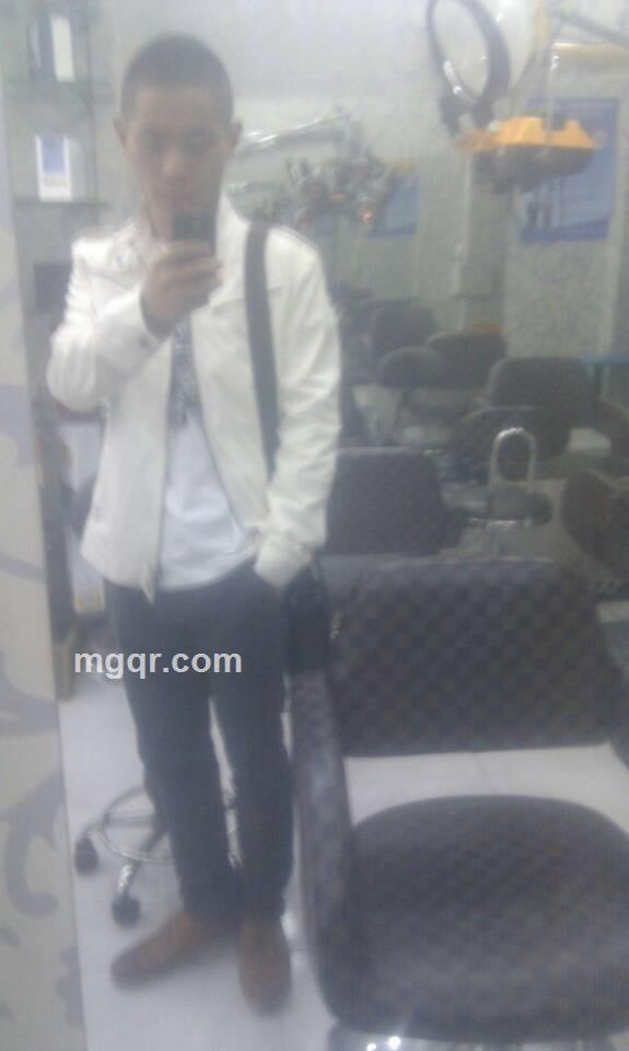 利索小伙的头像