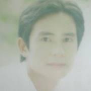 暗夜闪过的头像