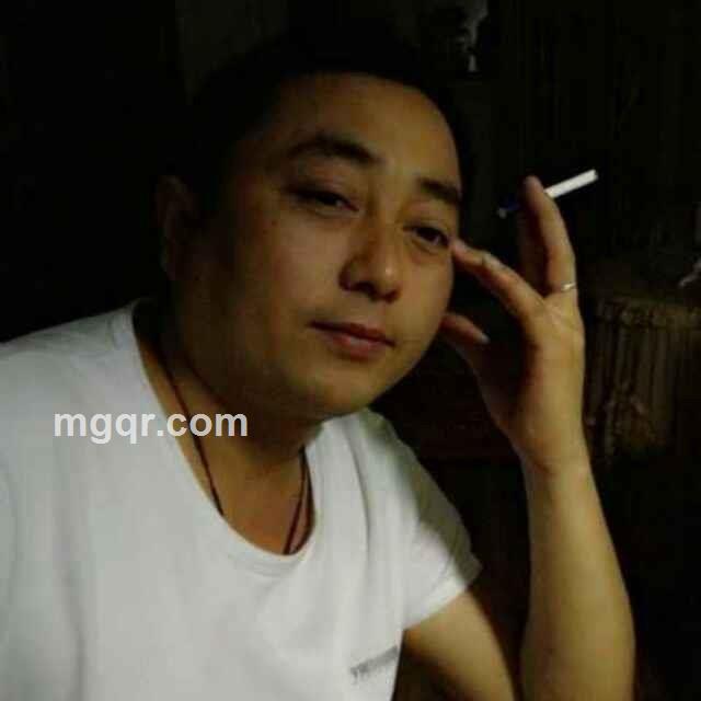 淡淡的烟灰的头像