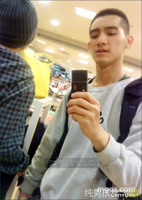 肉进肉出的头像