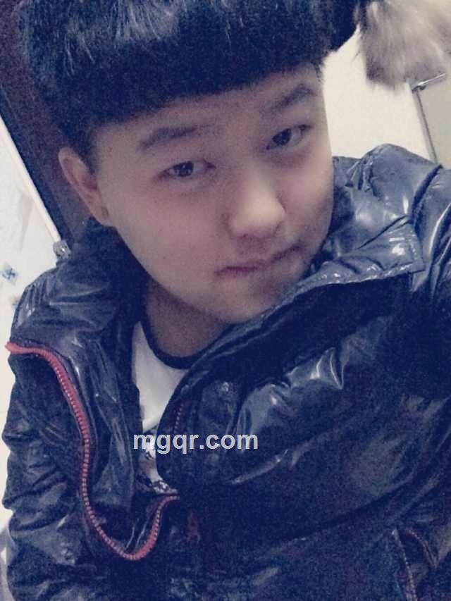 嗯哼美妞的头像