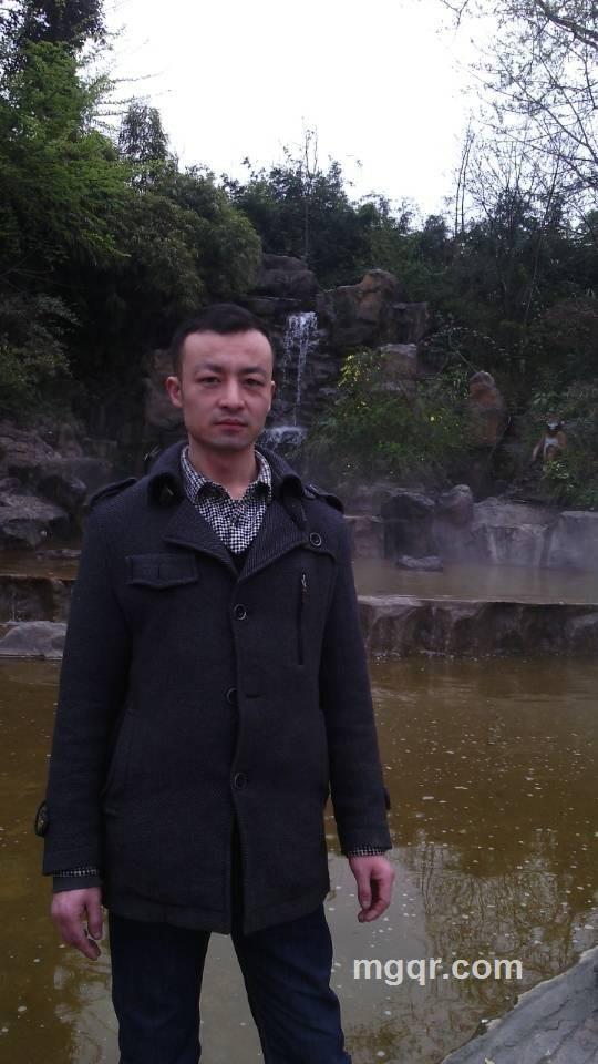 怀抱美人的头像