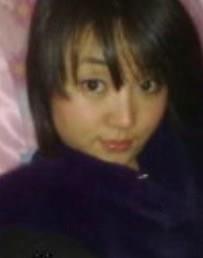 紫色的围巾的头像