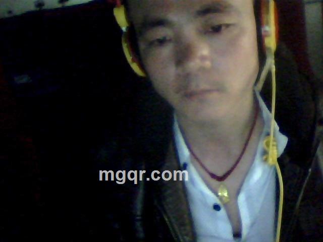 雨夜的路灯的头像