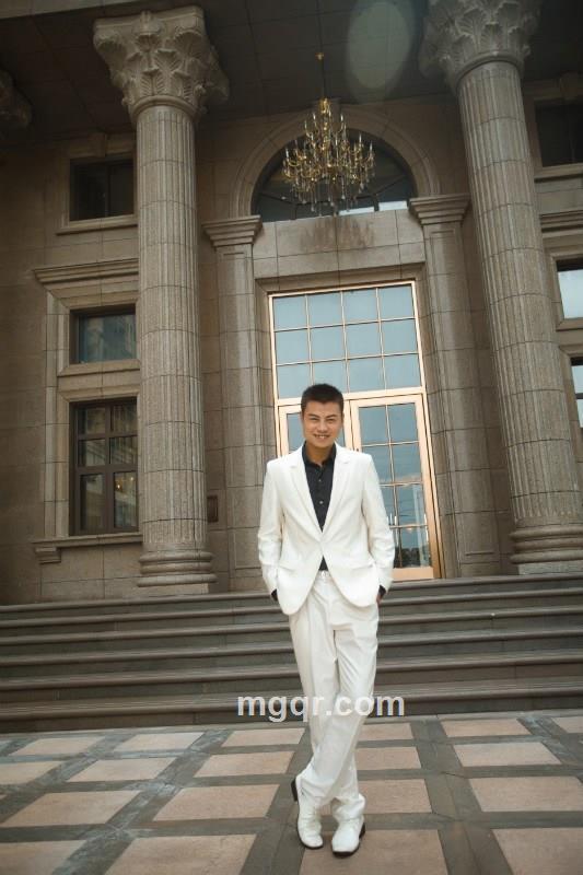 一??找我o 的头像