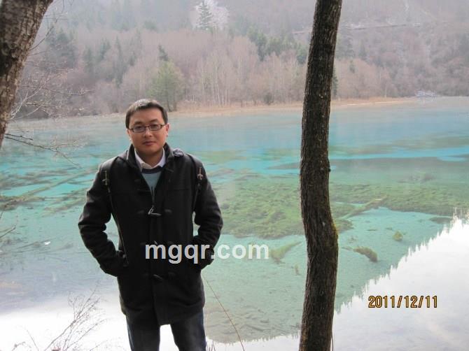 只有高山的头像