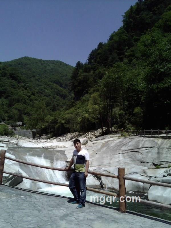 地下情人，只为需要的头像