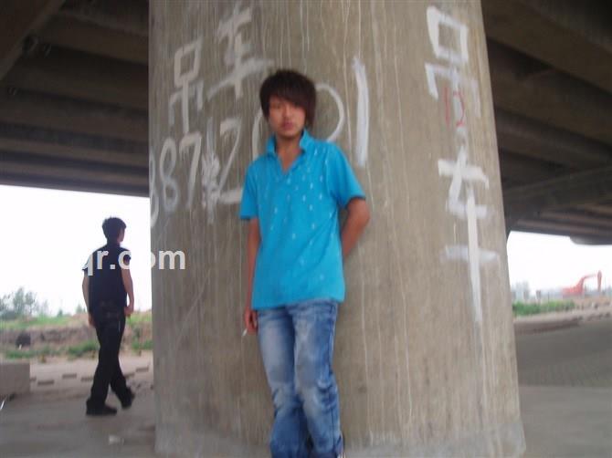 晚上好寂寞的头像