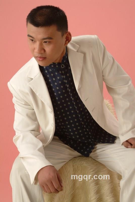 别让我一个人醉的头像