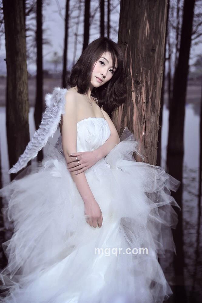 散落在指尖的爱的头像