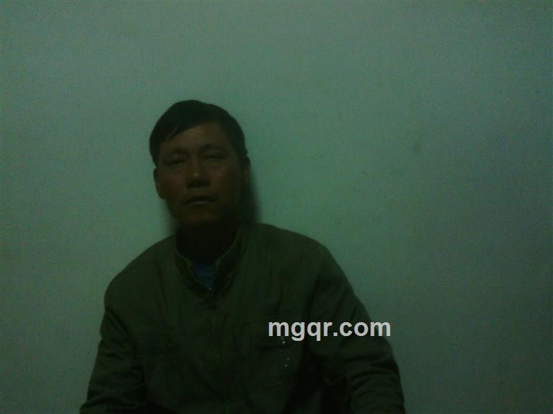 外面在下雨的头像