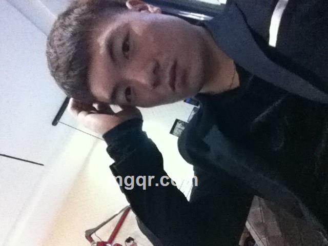 哥哥我在的的头像