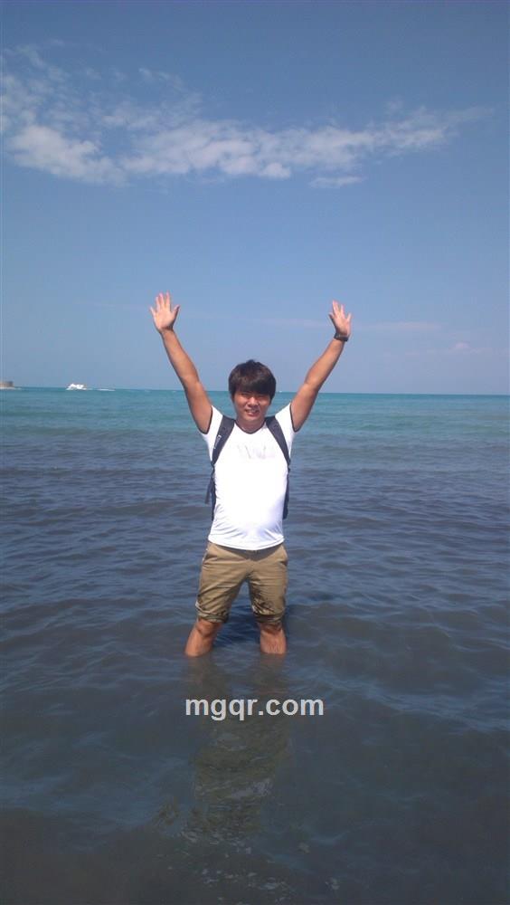 壮男帅哥的头像