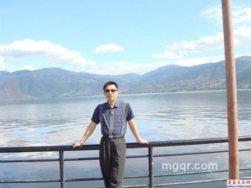 夜末央。的头像