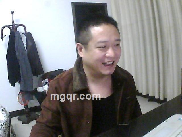 寂寞的我爱上寂寞的你的头像