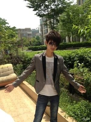 反反复复二二的头像