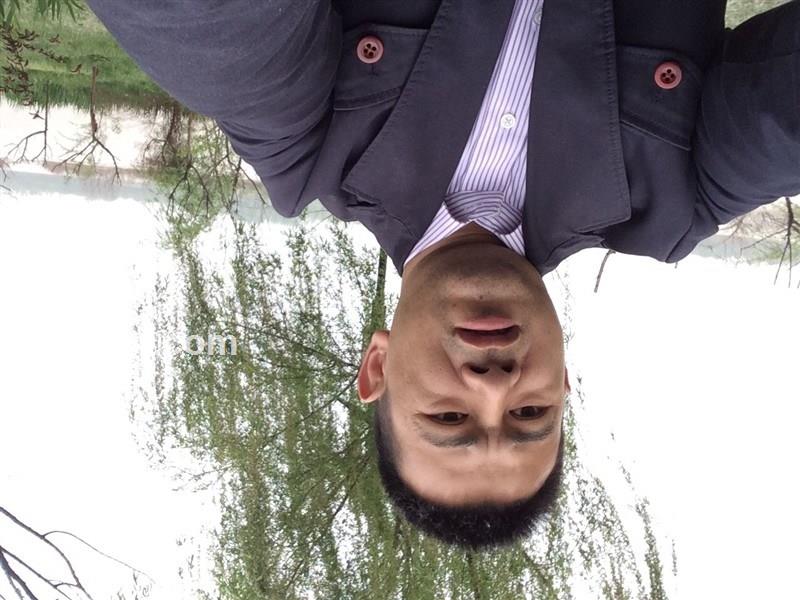 鱻児浪漫的头像