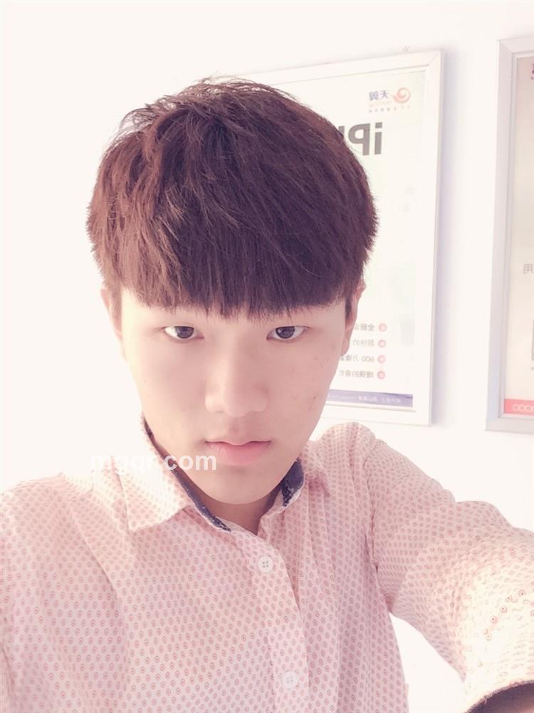 留点小胡须的头像