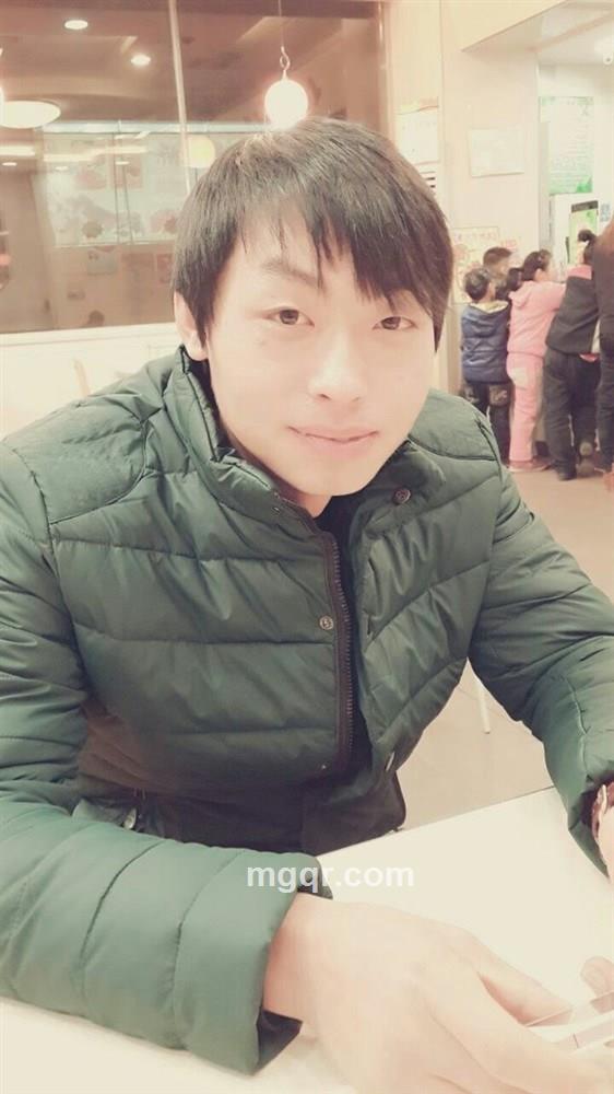 蹲墙角等红杏11