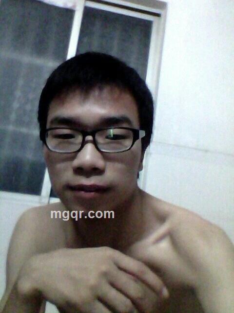 白细弯软短的头像