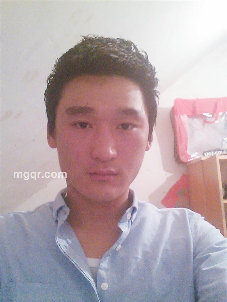 抬头闭眼的头像