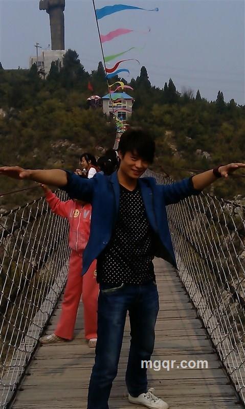 仰望天空，不让泪流的头像