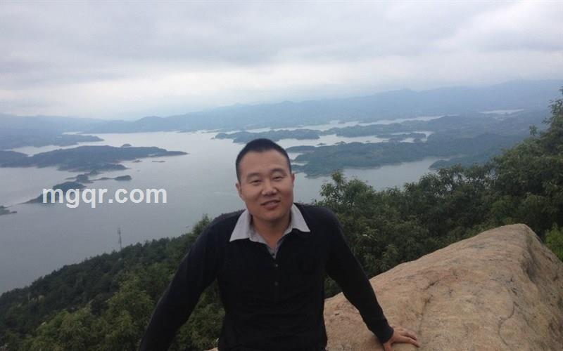 本人很丑请三思的头像