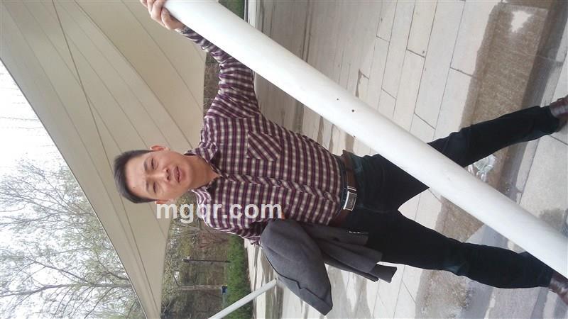 笑看红尘年轻轻