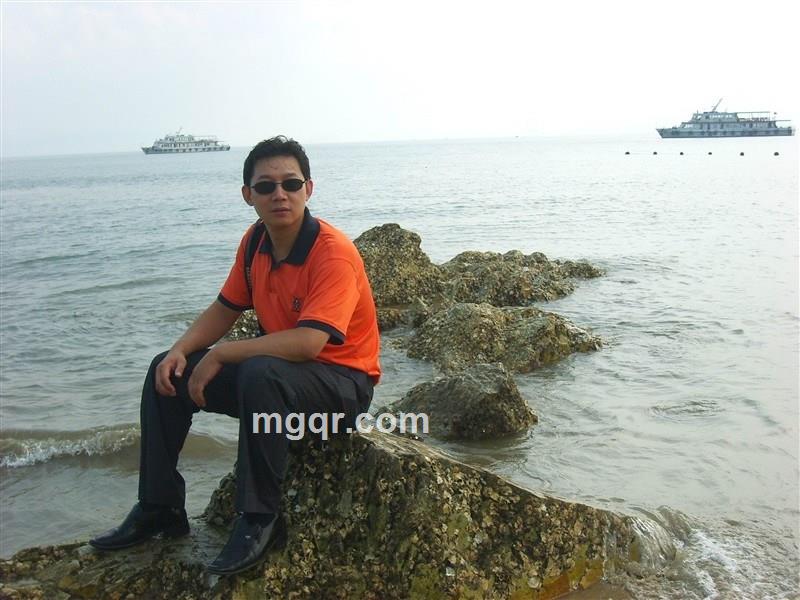 拥抱孤独的头像