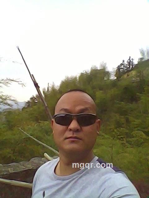 单身一人的头像