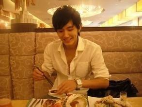 *待佳阴86的头像