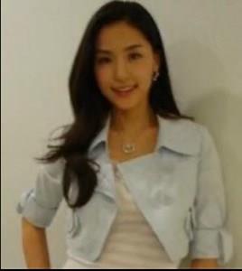 本色的妖 媚的头像