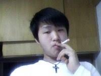 街角的哭泣的头像