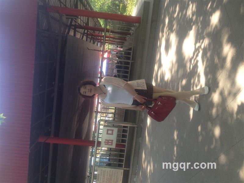 寂寞的美丽的女人的头像