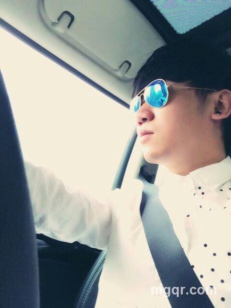 加我扣扣**.的头像