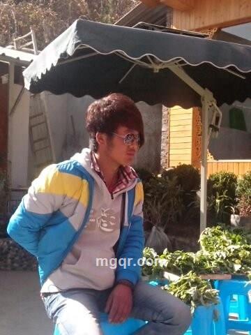 眼泪闪烁着痛苦的头像