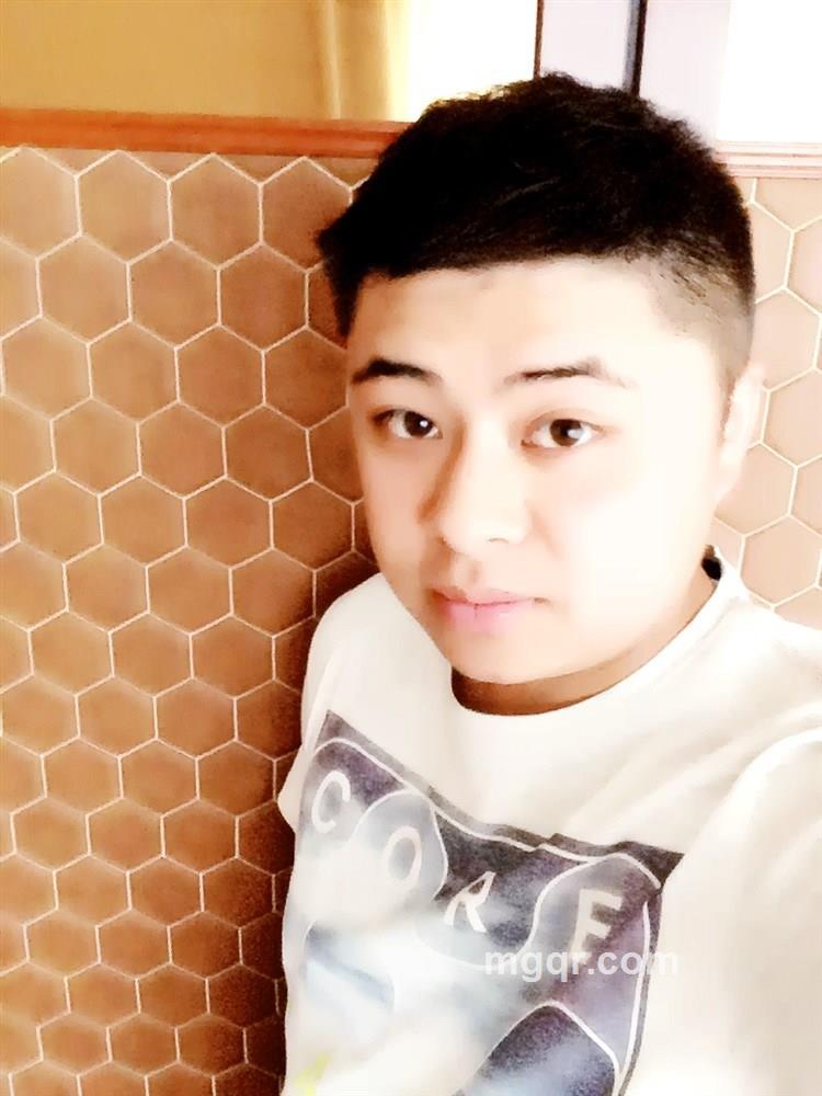 情有独钟z的头像