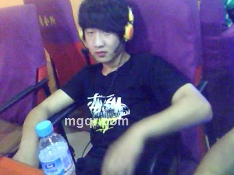 日日爽歪歪的头像