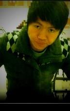 女人们膝盖都破皮了的头像