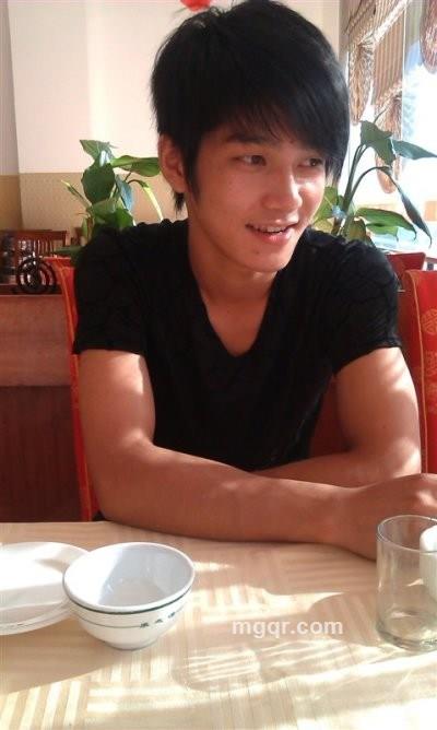 习惯夜里孤独的头像