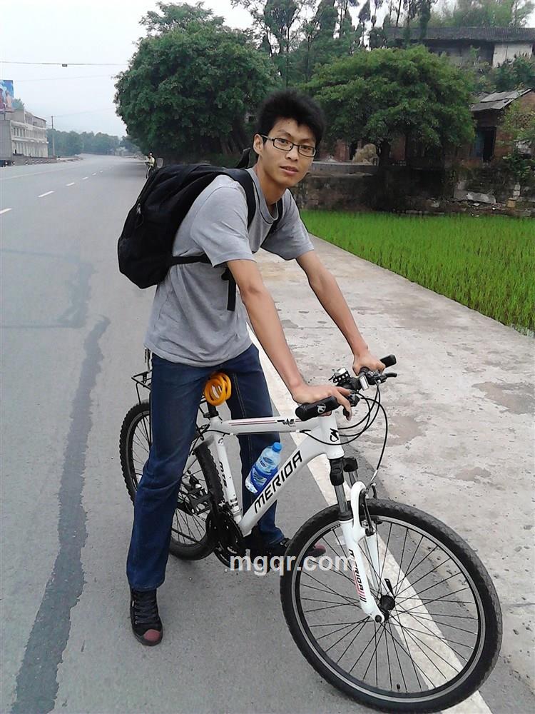 月夜暗影的头像