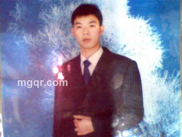 你是我身下卖力的女人的头像