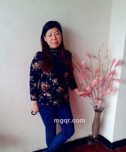  喝酒的女人的头像