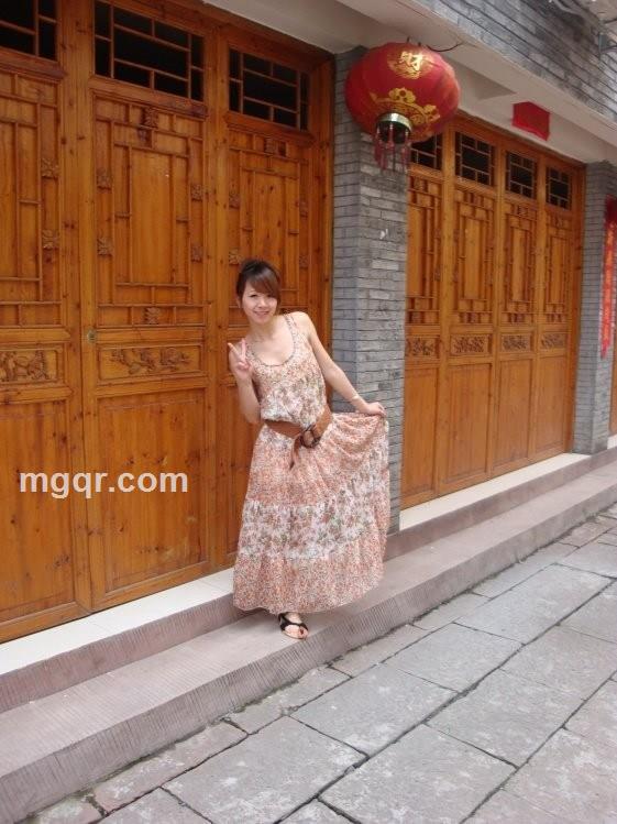 ︶￣ 橘色气球的头像