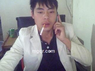 ??望强的男人的头像