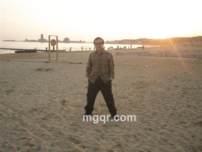 静轩独饮的头像